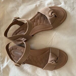 Vivaia Paloma Arch Support Sandals with Elastic Straps - Nearly new! Worn once
